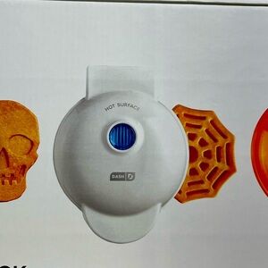 DONATED🚫 DASH Spiderweb Waffle Maker